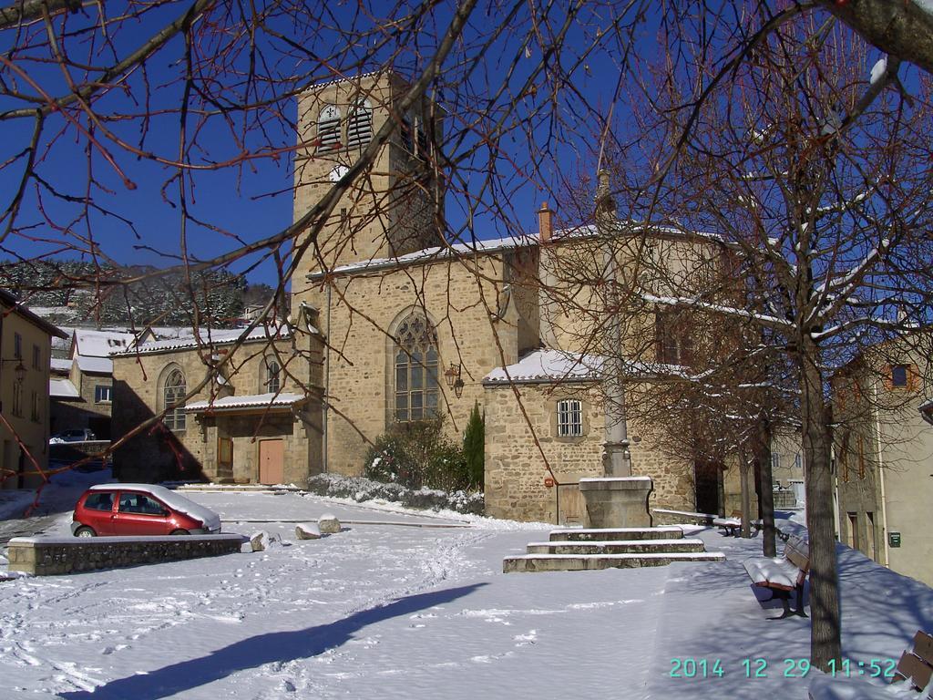 Cellier De La Fontaine Villa Saint-Georges-en-Couzan Værelse billede