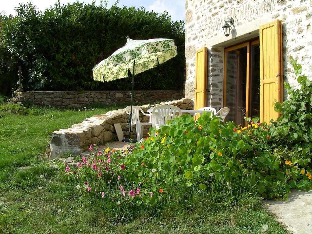 Cellier De La Fontaine Villa Saint-Georges-en-Couzan Værelse billede